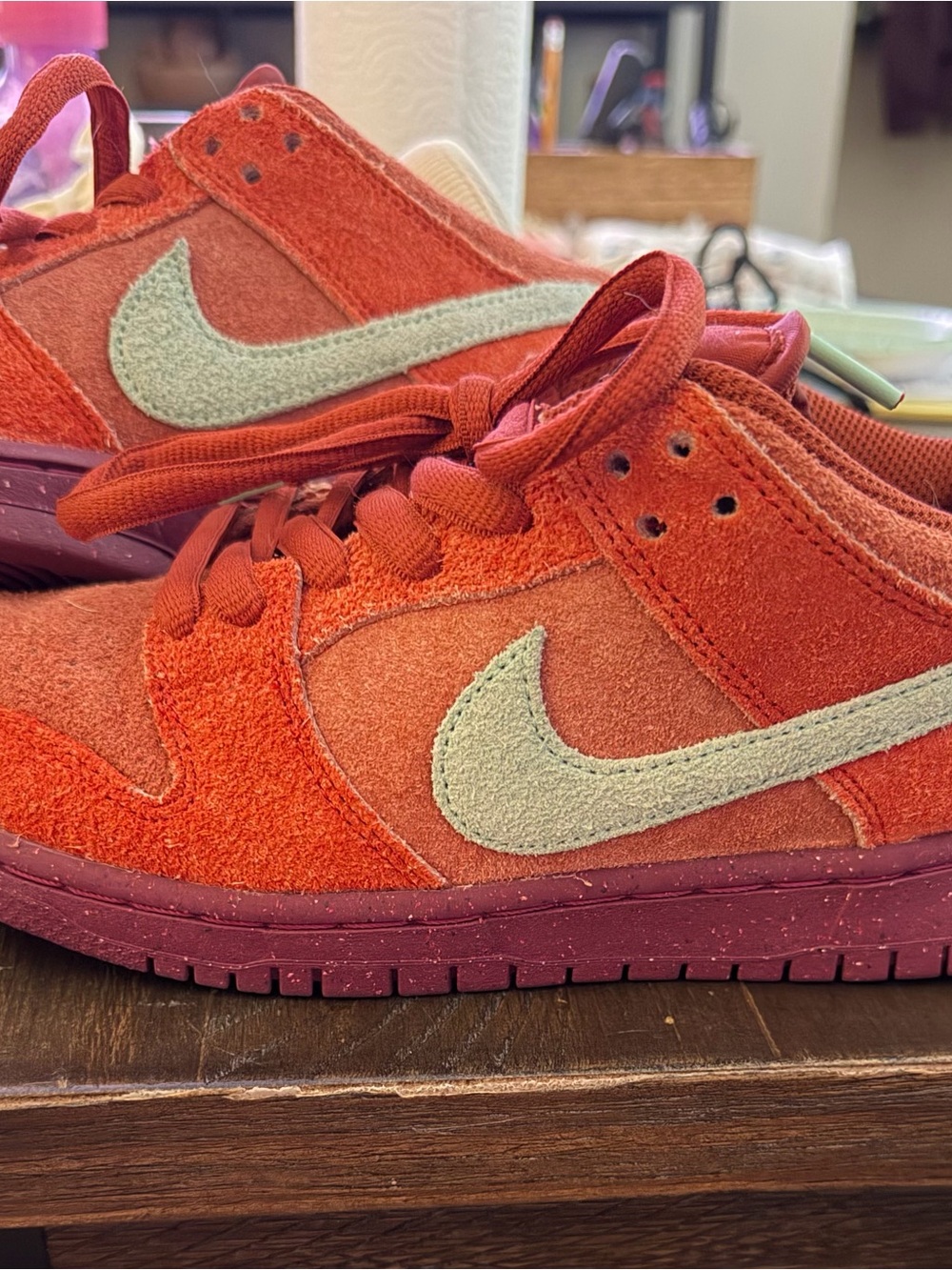 Nike SB Dunks Men’s 6 Woman’s 8